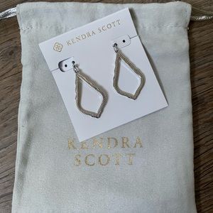 HOUR SALE🔥KENDRA SCOTT SOPHIAS😍